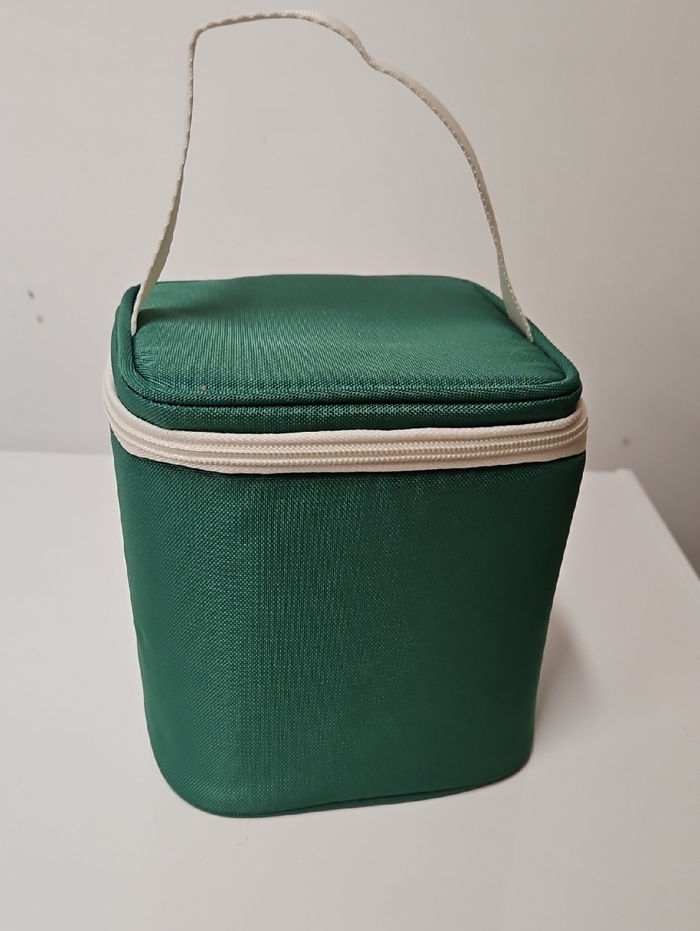 Green Compact Insulated Tote Bag Hold 4 Cans